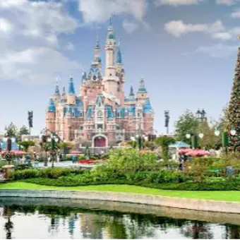 shanghai disneyland